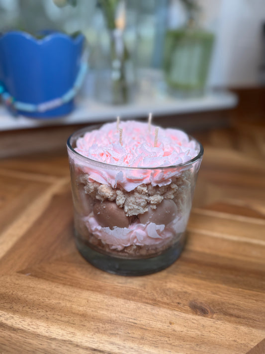 Almond Macaron Dessert Candle — Entry Slot